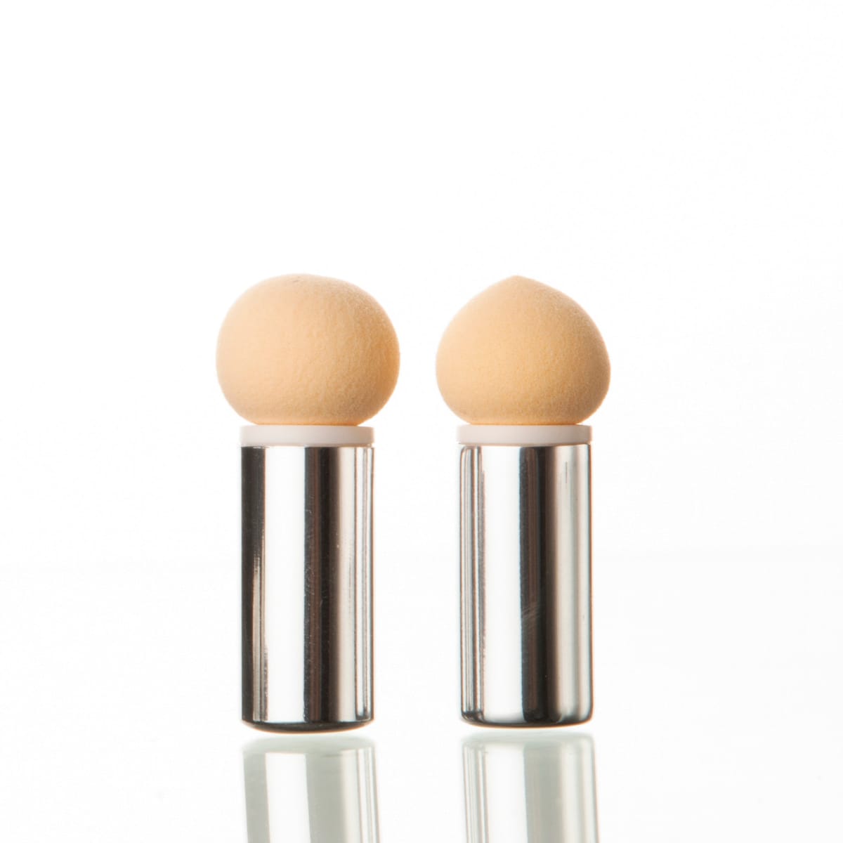 Puff With Silver Handle (X2)
